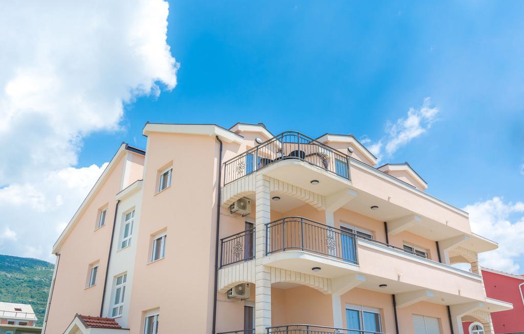 Villa Apartments Kordic Kastela Exterior photo